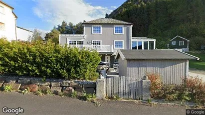 Magazijnen te koop in Herøy - Foto uit Google Street View