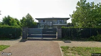 Bedrijfsruimtes te koop in Almere - Foto uit Google Street View
