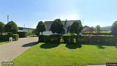 Verkstedhaller til salgs i Nieuwerkerken – Bilde fra Google Street View