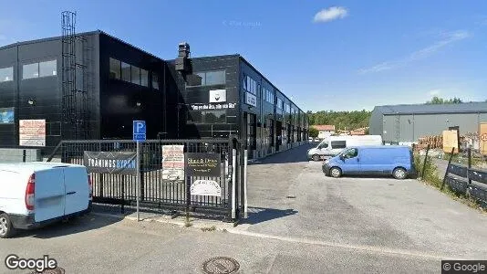 Werkstätte zur Miete i Huddinge – Foto von Google Street View