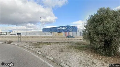 Verkstedhaller til salgs i Valdemoro – Bilde fra Google Street View
