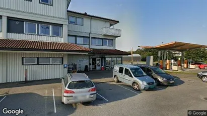Office spaces for rent in Flora - Photo from Google Street View