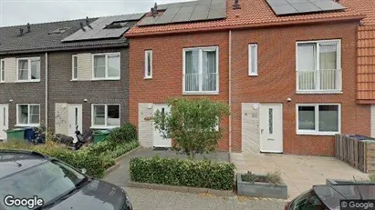 Bedrijfsruimtes te koop in Almere - Foto uit Google Street View