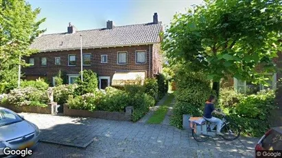 Bedrijfsruimtes te koop in Oegstgeest - Foto uit Google Street View