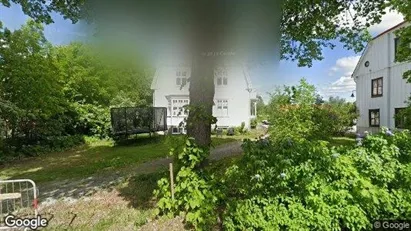 Bedrijfsruimtes te koop in Heby - Foto uit Google Street View