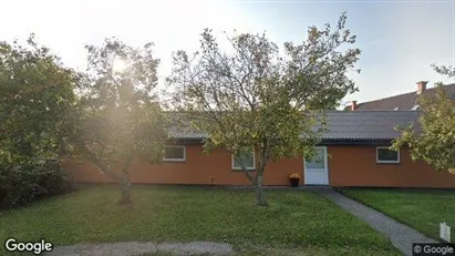 Bedrijfsruimtes te koop in Helsinge - Foto uit Google Street View