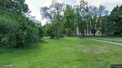 Bedrijfsruimtes te huur in Łódź - Foto uit Google Street View Bedrijfsruimtes te huur in Łódź - Foto uit Google Street View