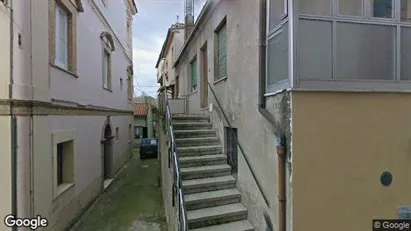Gewerbeflächen zur Miete in San Vito Chietino – Foto von Google Street View Gewerbeflächen zur Miete in San Vito Chietino – Foto von Google Street View