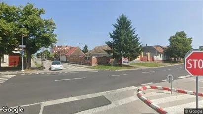 Bedrijfsruimtes te huur in Senec - Foto uit Google Street View Bedrijfsruimtes te huur in Senec - Foto uit Google Street View