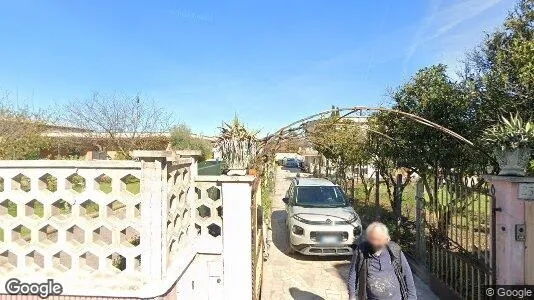 Bedrijfsruimtes te koop i Rome Municipio X – Ostia/Acilia - Foto uit Google Street View