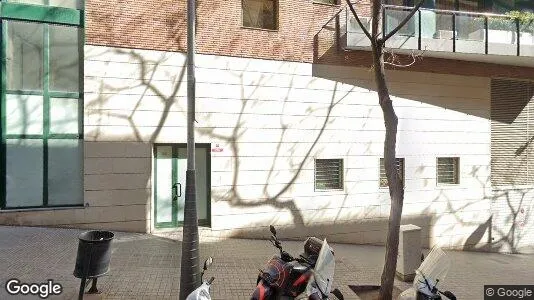 Bedrijfsruimtes te huur i Barcelona Gràcia - Foto uit Google Street View