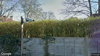 Werkstätte zur Miete in Guildford - Surrey – Foto von Google Street View