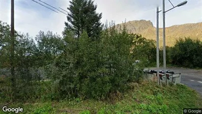 Bedrijfsruimtes te koop in Vestvågøy - Foto uit Google Street View