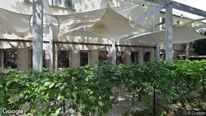 Bedrijfsruimtes te huur in Warschau Śródmieście - Foto uit Google Street View