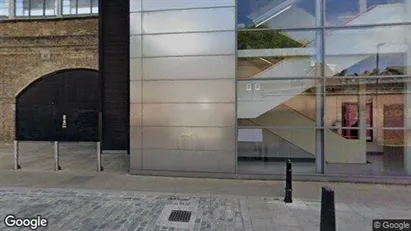 Magazijnen te huur in London E2 - Foto uit Google Street View