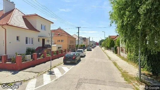 Gewerbeflächen zur Miete i Trenčín – Foto von Google Street View