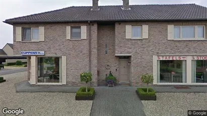 Gewerbeflächen zum Kauf in Maaseik – Foto von Google Street View