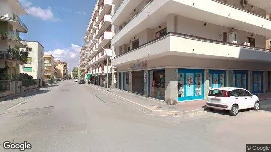 Büros zur Miete i Caserta – Foto von Google Street View