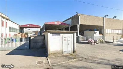Warehouses for sale in Locate Varesino - Photo from Google Street View
