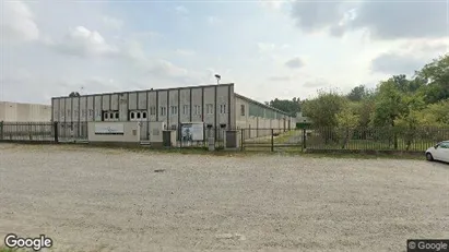 Verkstedhaller til salgs i Misinto – Bilde fra Google Street View