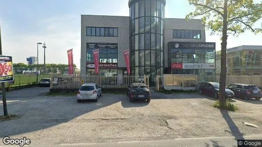 Lager zur Miete i Cernusco sul Naviglio – Foto von Google Street View