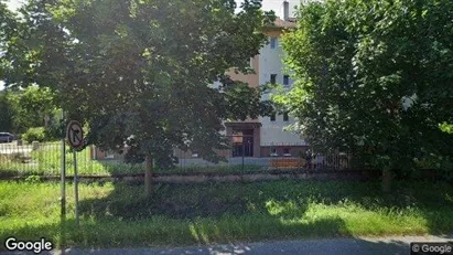 Gewerbeflächen zur Miete in Senica – Foto von Google Street View