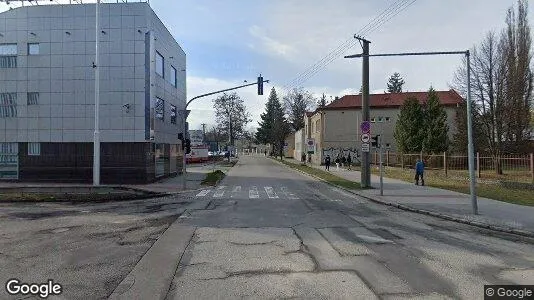 Gewerbeflächen zur Miete i Martin – Foto von Google Street View