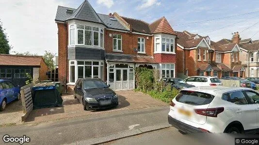Garages for sale i Wallington - Surrey - Photo from Google Street View