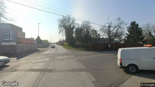 Bedrijfsruimtes te huur i Location is not specified - Foto uit Google Street View