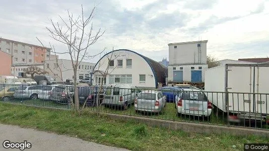 Bedrijfsruimtes te huur i Location is not specified - Foto uit Google Street View