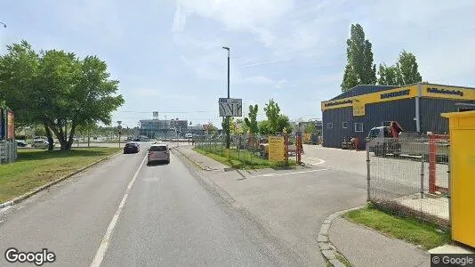 Bedrijfsruimtes te huur i Location is not specified - Foto uit Google Street View