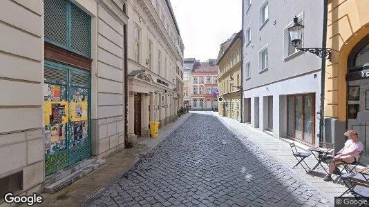 Bedrijfsruimtes te huur i Location is not specified - Foto uit Google Street View