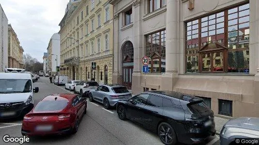 Bedrijfsruimtes te huur i Location is not specified - Foto uit Google Street View