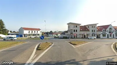 Gewerbeflächen zur Miete in Hlohovec – Foto von Google Street View