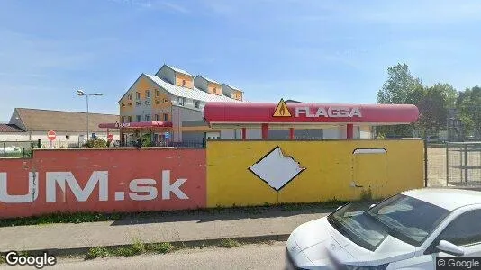 Gewerbeflächen zur Miete i Pezinok – Foto von Google Street View