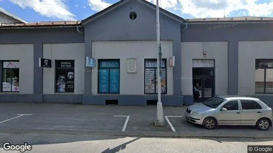 Gewerbeflächen zur Miete i Martin – Foto von Google Street View