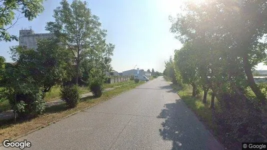 Bedrijfsruimtes te huur i Senec - Foto uit Google Street View