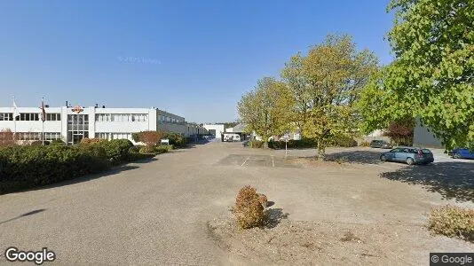Commercial properties for rent i Mill en Sint Hubert - Photo from Google Street View