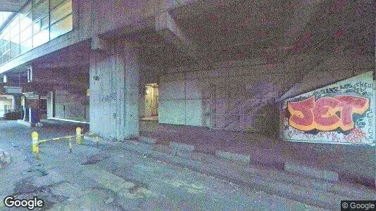 Commercial properties for rent i Nanterre - Photo from Google Street View