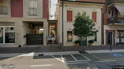 Lager zur Miete in Villafranca di Verona – Foto von Google Street View