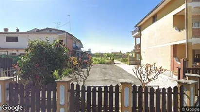 Gewerbeflächen zur Miete in Bellegra – Foto von Google Street View