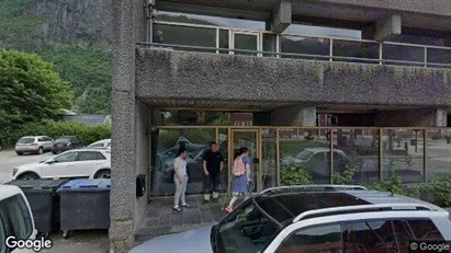 Værkstedslokaler til salg i Høyanger - Foto fra Google Street View