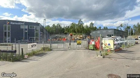 Werkstätte zur Miete i Botkyrka – Foto von Google Street View