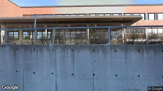 Lager zur Miete i Vantaa – Foto von Google Street View