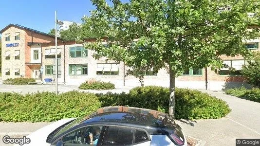 Liikekiinteistöt Vuokrattavana i Nacka - Kuva Google Street Viewstä