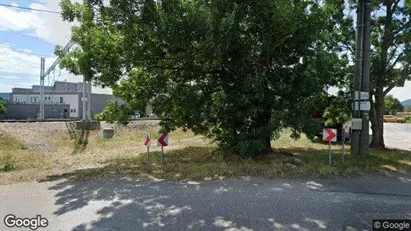 Bedrijfsruimtes te huur in Trenčín - Foto uit Google Street View