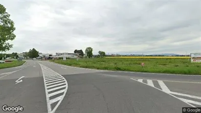 Bedrijfsruimtes te huur in Trnava - Foto uit Google Street View