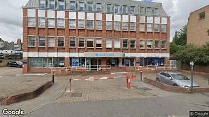Bedrijfsruimtes te huur in London SW19 - Foto uit Google Street View