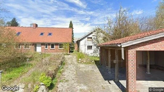 Lagerlokaler för uthyrning i Hasselager – Foto från Google Street View
