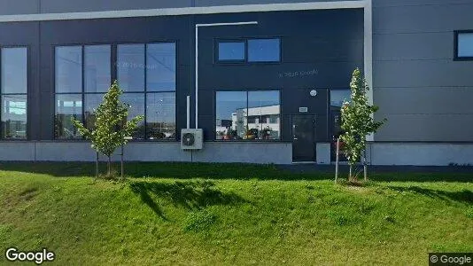 Lager zur Miete i Vantaa – Foto von Google Street View